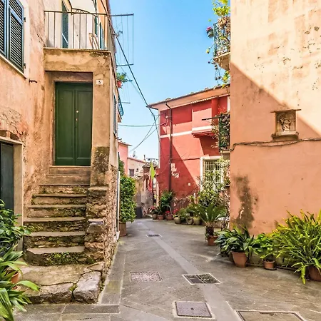 La Frida By Interhome Lerici